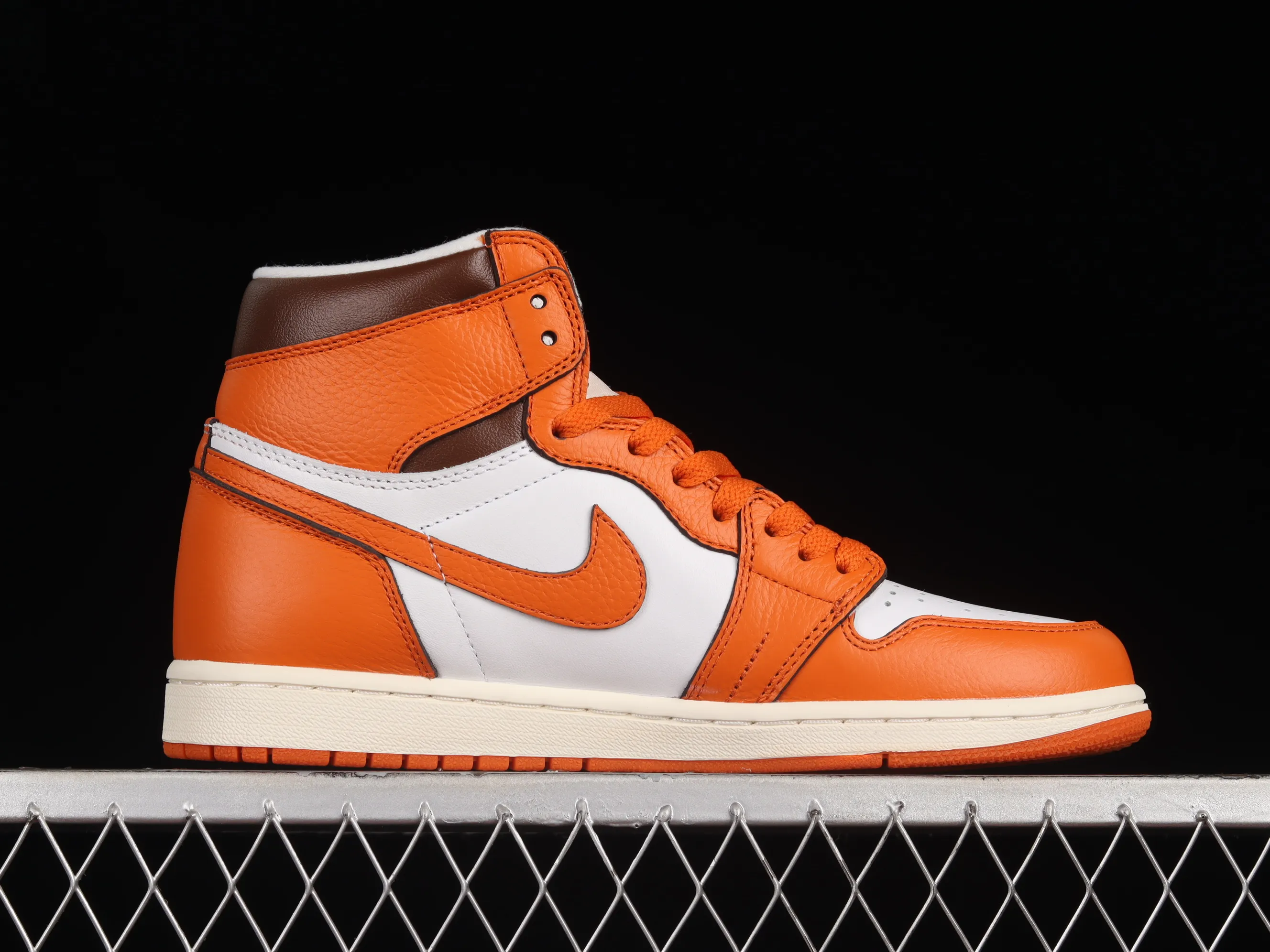 All categories Air Jordan Jordan series basketball shoes Air Jordan 1 High X version Air Jordan 1 High OG "Starfish" AJ1 Joe 1 Hermes Orange high-top basketball shoes DO9369-101